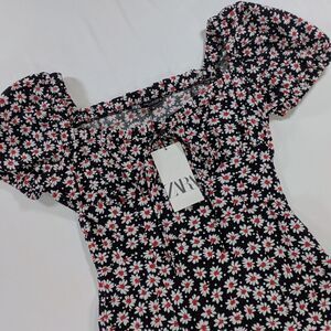 Zara Women's Short Sleeve Off The Shoulder Mini Dress Black W/ White Flowers XS